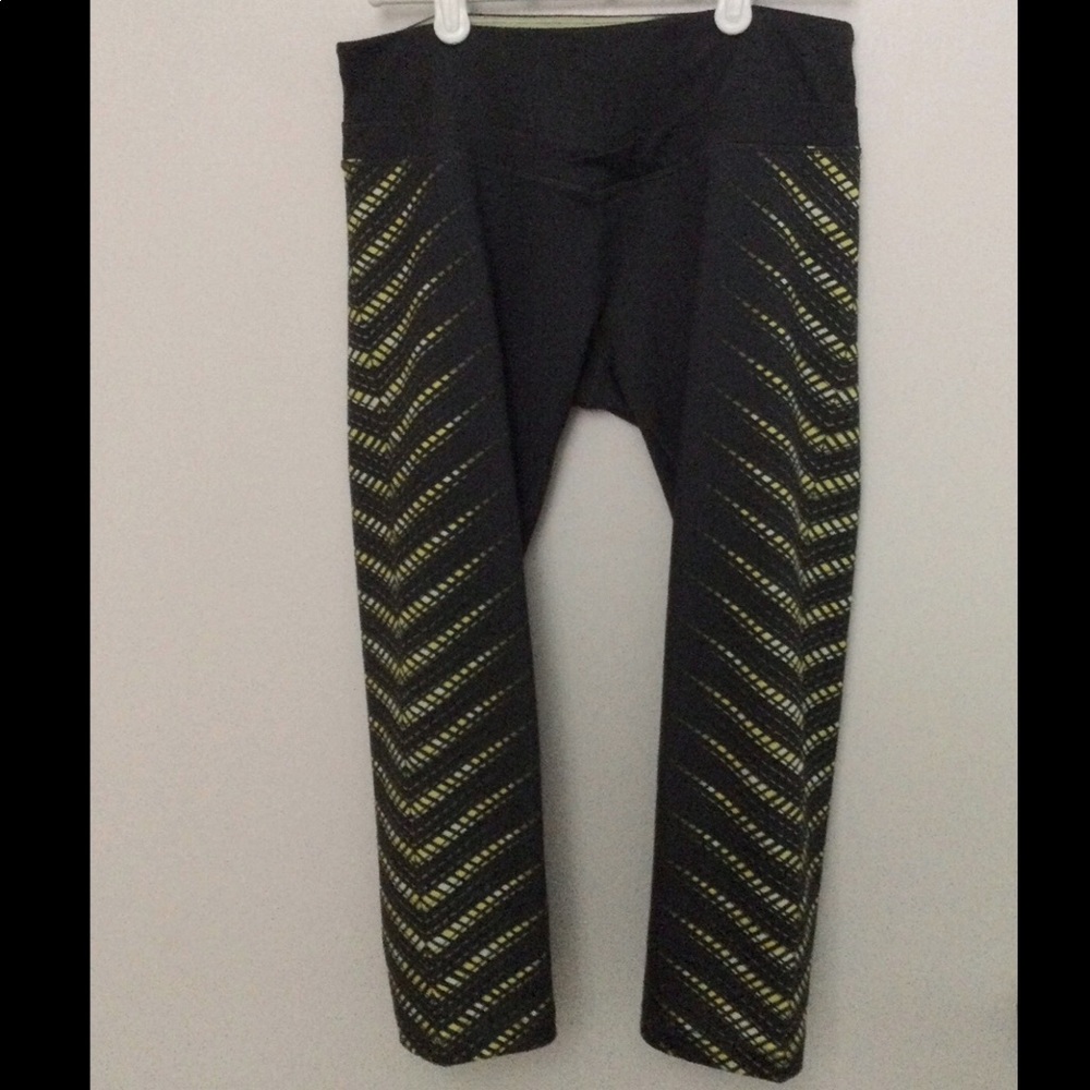 RYU High Rise Crop Leggings